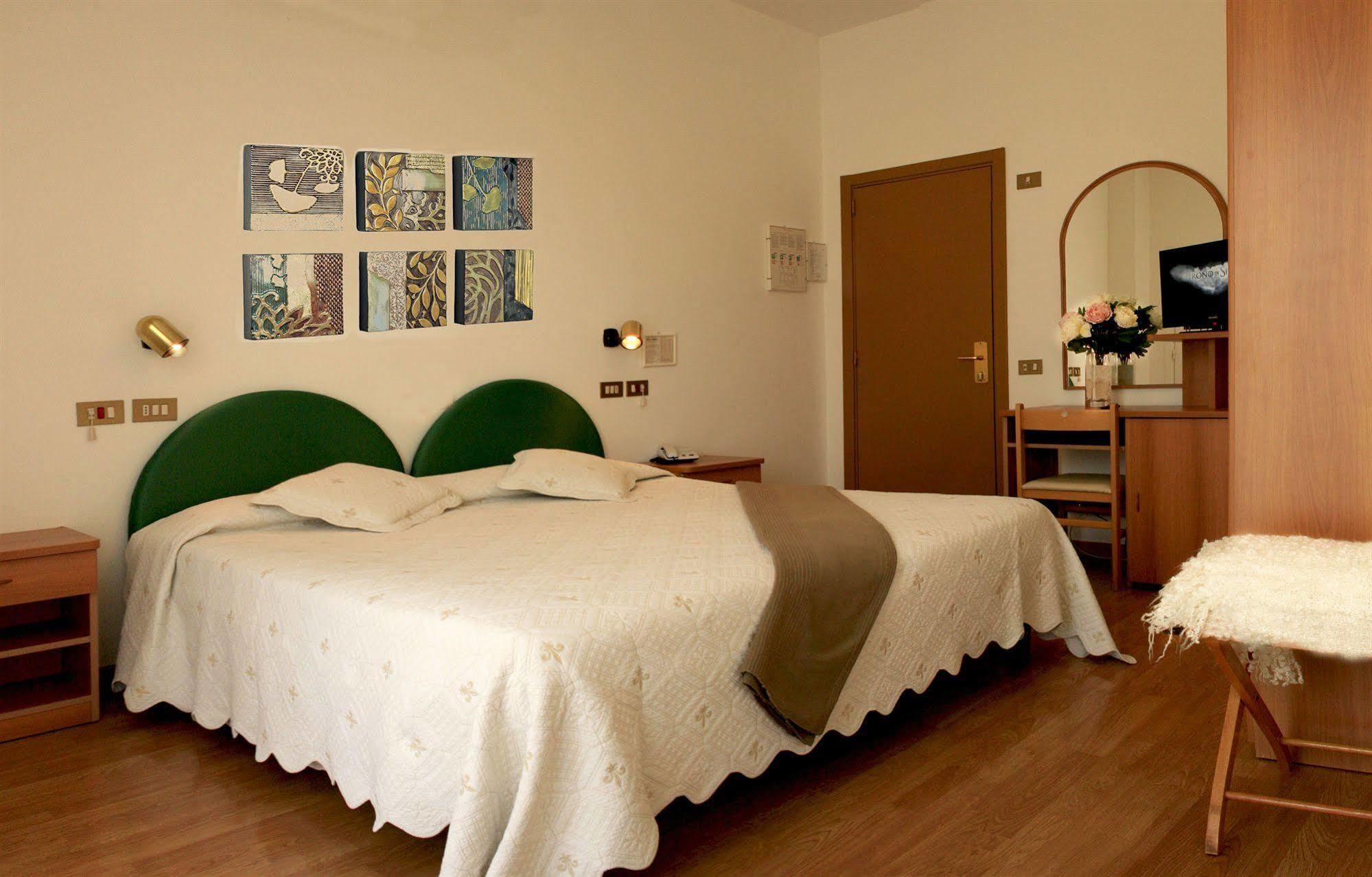 Hotel Aggravi Chianciano Terme Eksteriør billede